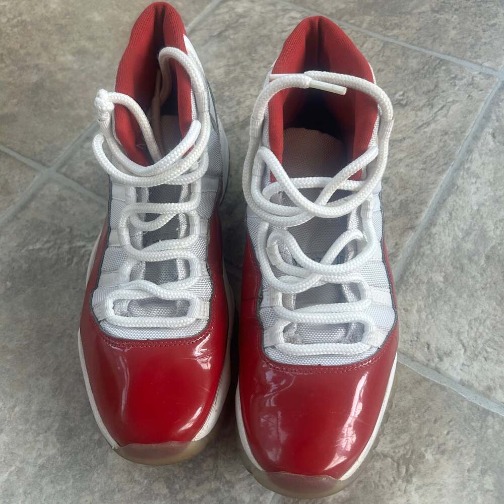 Air Jordan 11 Retro Cherry High-Top Sneakers Varsity Red/White - Picture 2 of 7